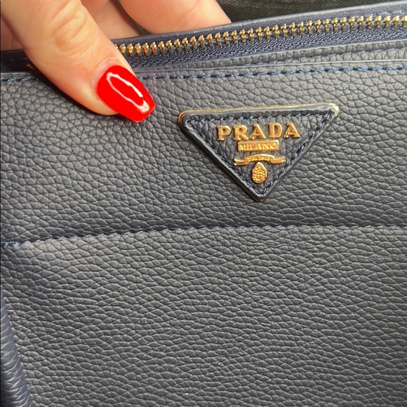 100% Authentic Navy Prada satchel/handbag - Picture 9 of 10